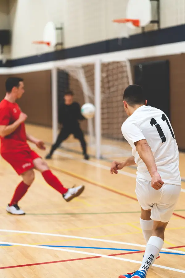 Match de futsal en salle